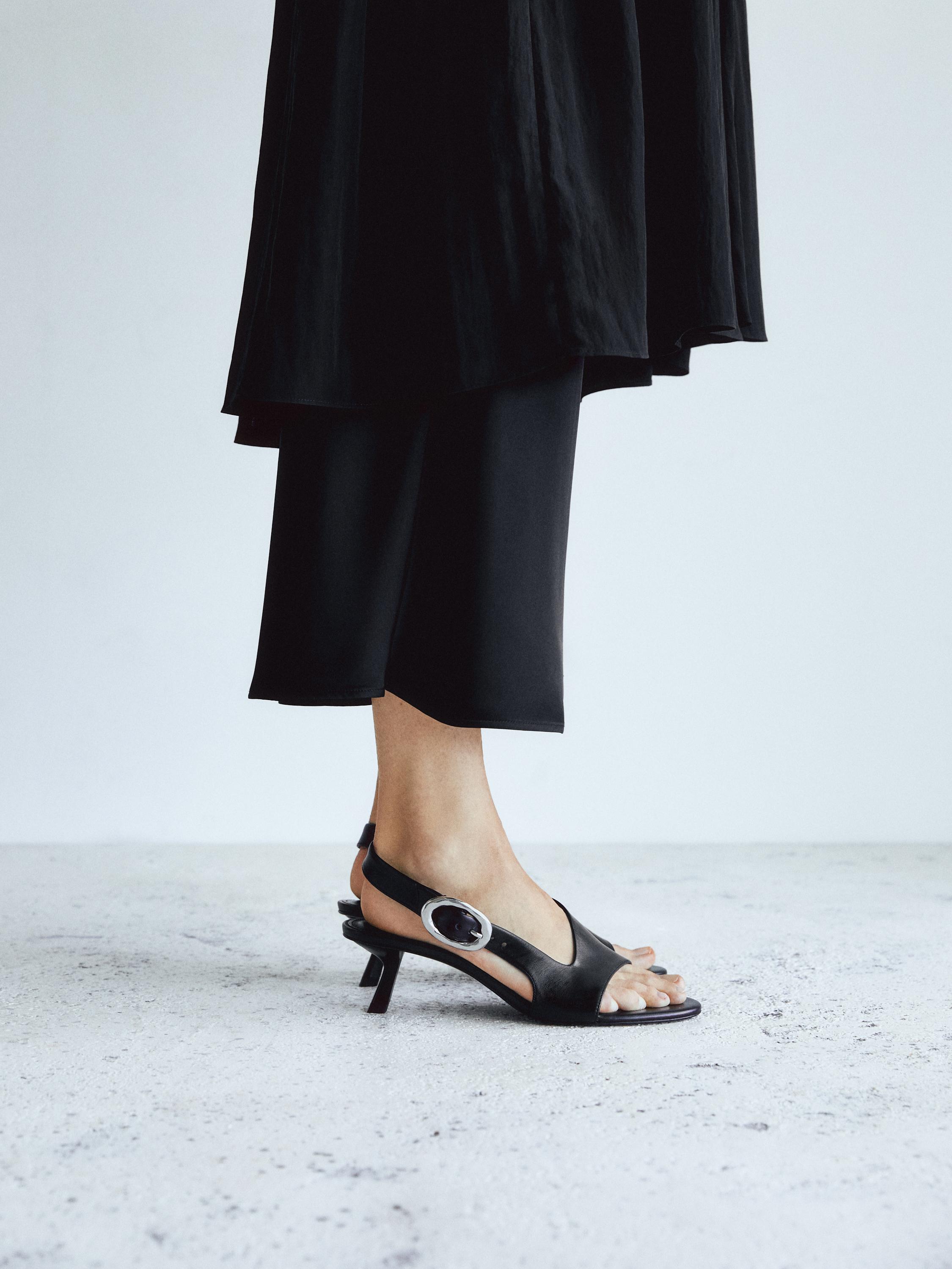 High-heel sandals with buckle